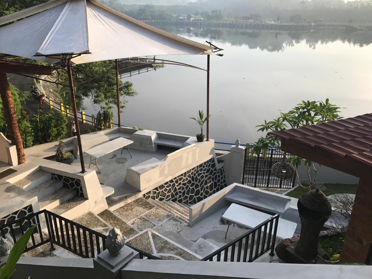 Omah Kenangan At Seven Trumpets Resort Maguwo Zewnętrze zdjęcie